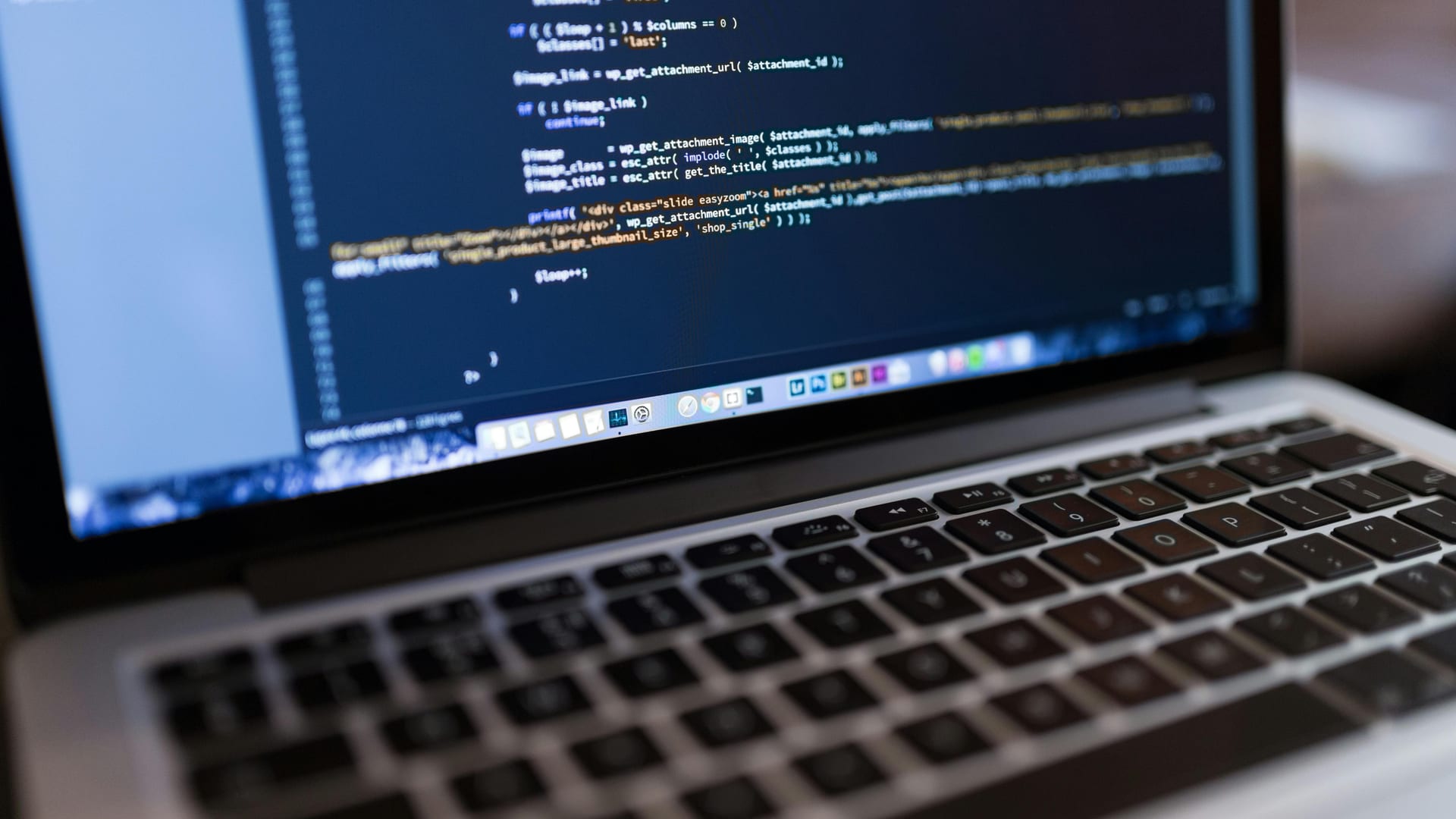Wordpress 還值得嗎？2026 年 Saas 架站 Vs 自架 Wordpress 的完整比較